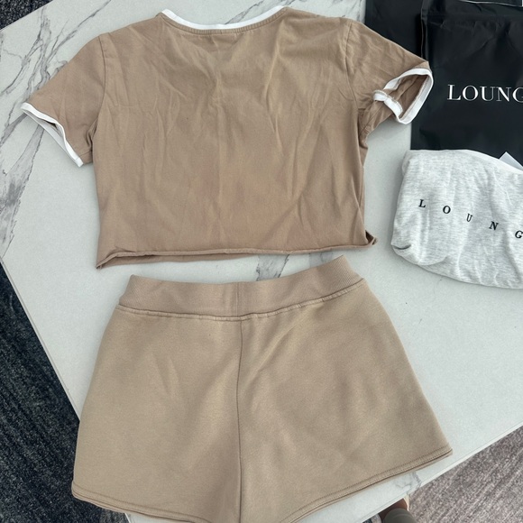 Lounge Set - Picture 7 of 7